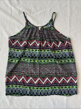 Brenda’s Geometric Aztec Print Flowy Cami Tank Top Size Small